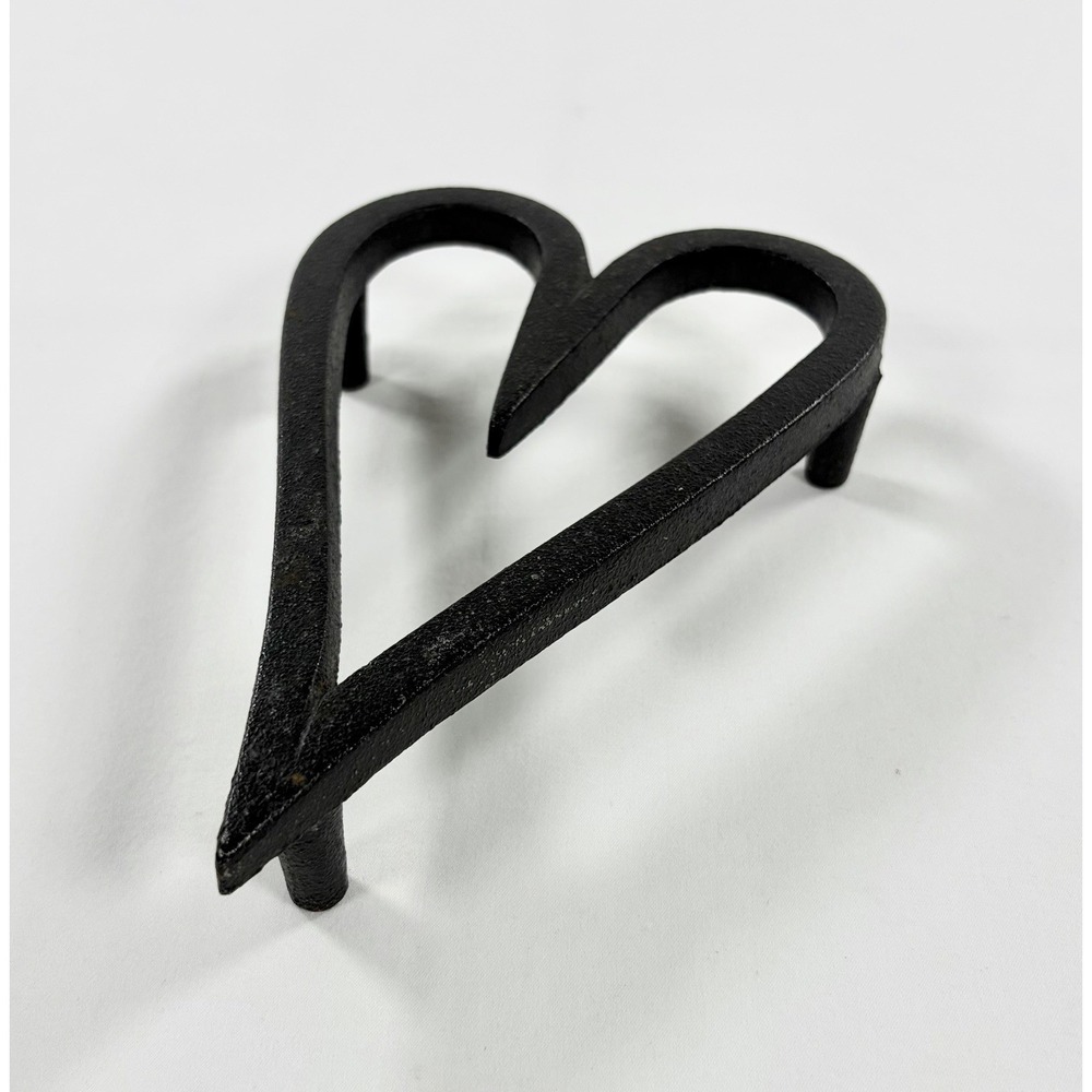 John Wright Cast Iron Heart Trivet 33-260 Black Made in USA Vintage 80s Kitchen